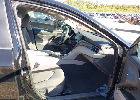 2021 Toyota Camry Le из США, поврежденный, VIN 4T1C11AK5MU527316